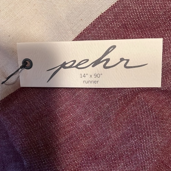 Table Runner - Picture 4 of 4